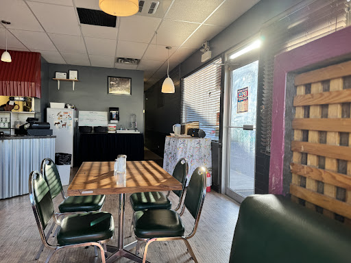 Photo of Mojo's Cafe - 112 A 2 Ave N, Williams Lake, BC V2G 1Z6
